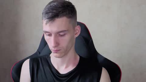 Snapshot of touch_me8 chatting on 10.22.25 Arti online show from 10.22.25