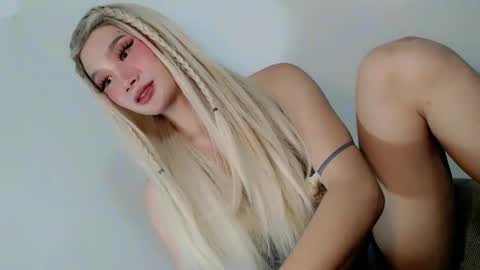 Snapshot of touch_my_body1 chatting on 05.28.26 iloveyou AZ online show from 05.28.26