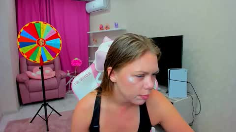 Snapshot of touch_the_heart chatting on 02.10.26 Touch The Heart online show from 02.10.26