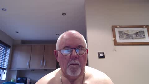 Snapshot of touchwood25 chatting on 12.13.24 TOUCHWOOD25 online show from 12.13.24