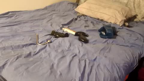 Snapshot of toxic2lust chatting on 02.22.26 toxic2lust online show from 02.22.26