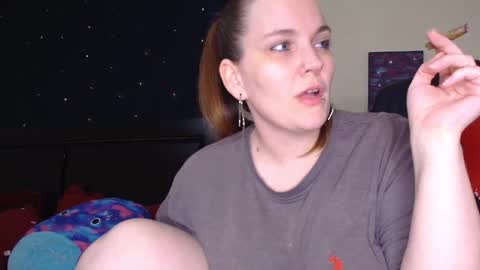 Snapshot of toxiclilly chatting on 01.17.26 Lilly Miss Mistress Goddess Maam Queen Boss online show from 01.17.26