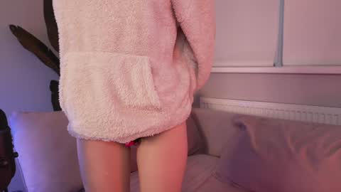 Bella online show from 01.25.25