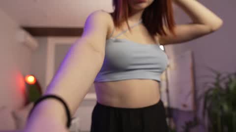 Bella online show from 02.25.25