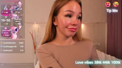 Snapshot of tracy_tay1or chatting on 01.04.25 Tracy GMT2 Mon 3 AM - 4 PM Tue 3 AM - 4 PM Wed 3 AM - 4 PM Thur 3 AM - 4 PM Fri 3 AM - 4 PM online show from 01.04.25