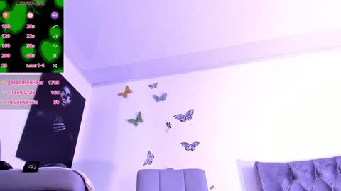 Snapshot of tracysuggar chatting on 12.24.24 Daniela online show from 12.24.24