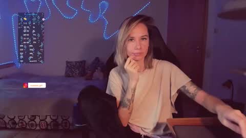 Hey my name is Kiri Kiri online show from 11.24.25