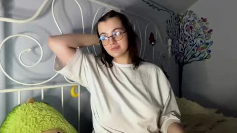 Amelia online show from 09.18.25