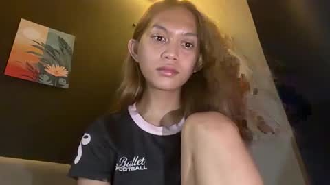 Snapshot of tranny_fuckdoll chatting on 06.08.26 Kate SINGLE online show from 06.08.26