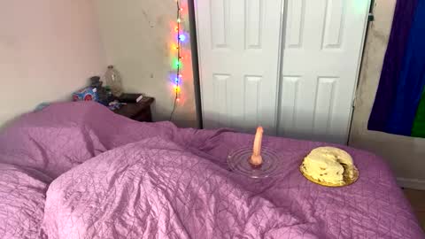 TransDomme Omi online show from 12.31.24