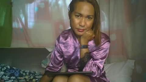 transhottie28 online show from 02.13.25