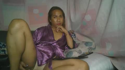 transhottie28 online show from 02.21.25