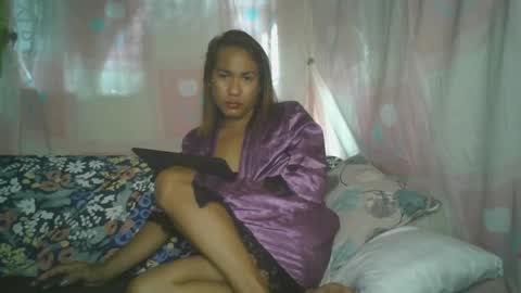 transhottie28 online show from 02.24.25