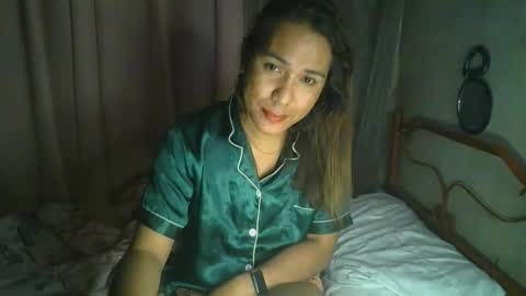 transhottie28 online show from 09.12.25