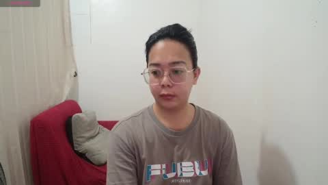 Snapshot of transmanilasue chatting on 11.16.25 Sue online show from 11.16.25