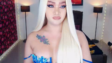Snapshot of transplayfullolivia chatting on 07.01.26 KYLIE BELLA TS online show from 07.01.26