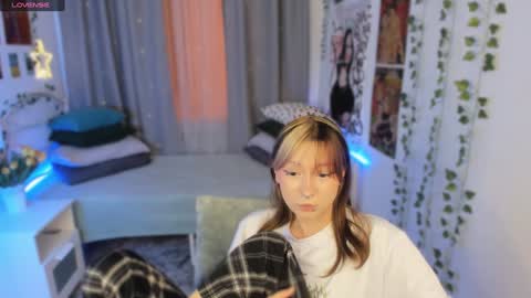 Nyuta Hartmann online show from 01.14.25