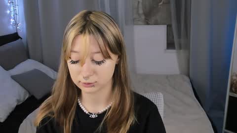 Nyuta Hartmann online show from 02.05.25