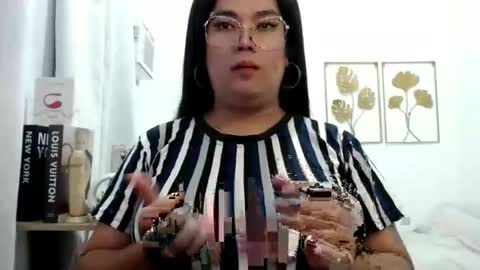 Snapshot of travelergirl chatting on 02.01.26 travelergirl online show from 02.01.26