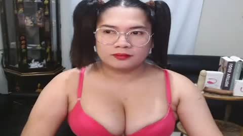 Snapshot of travelergirl chatting on 06.09.26 travelergirl online show from 06.09.26