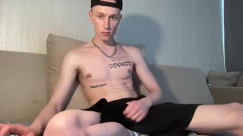 Snapshot of travis_gracile chatting on 05.15.26 Travis online show from 05.15.26