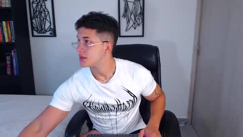 Snapshot of travis_joplinn chatting on 01.15.26 travis joplin online show from 01.15.26