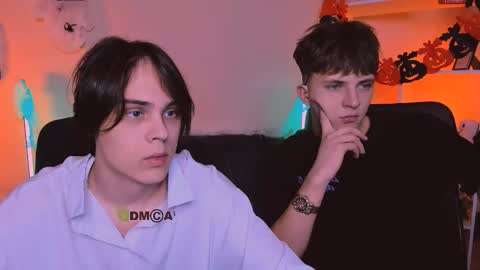 Travis online show from 10.26.25