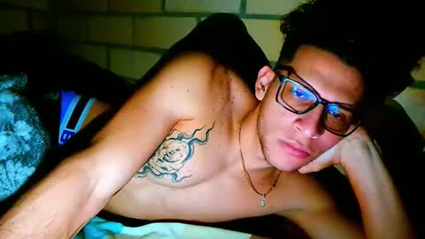 TRAVIS. online show from 04.14.26