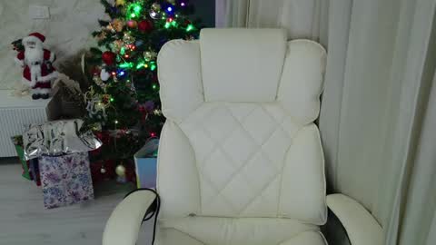 TRAVISS HOLDEN online show from 12.23.24