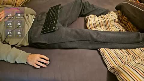 tree1989 online show from 10.31.25