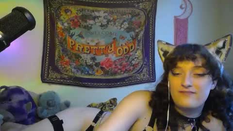 Snapshot of treecups chatting on 09.23.25 treecups online show from 09.23.25