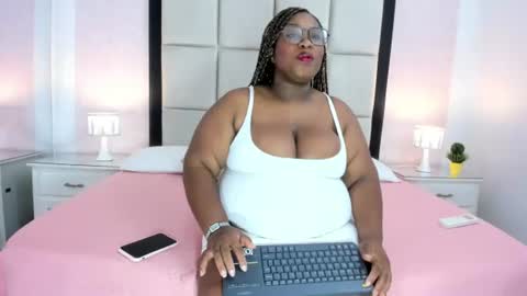 Snapshot of treisyvixen chatting on 07.03.26 Treisy Vixen big ass online show from 07.03.26