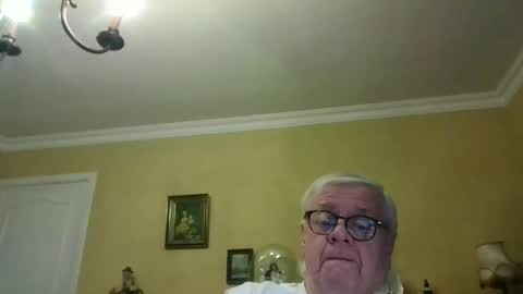 Snapshot of trekbeestje1 chatting on 01.12.26 trekbeestje online show from 01.12.26