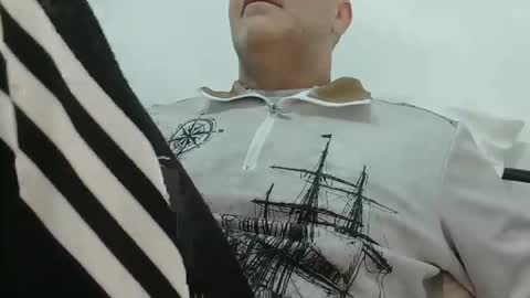 Snapshot of trevido4u chatting on 11.23.25 trevido4u online show from 11.23.25