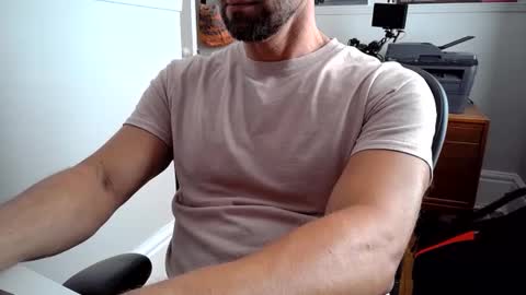 Snapshot of triassthlete chatting on 09.15.25 Tri-Athlete online show from 09.15.25