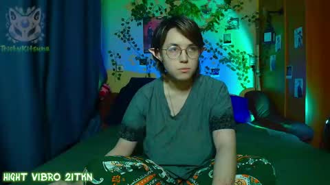 Snapshot of trickykitsune chatting on 04.30.26 trickykitsune online show from 04.30.26