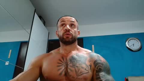 Snapshot of tridentmuscles chatting on 10.05.25 tridentmuscles online show from 10.05.25