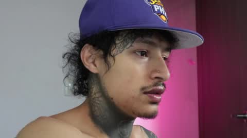 - trieone online show from 04.12.26