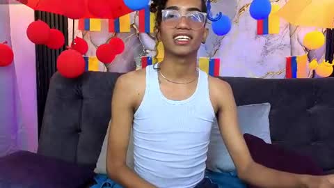 Snapshot of triiangel_latinboy chatting on 07.09.26 Johan online show from 07.09.26