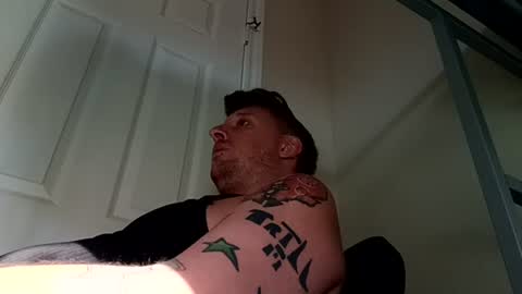 Snapshot of trillnonymau5 chatting on 12.02.24 trillnonymau5 online show from 12.02.24