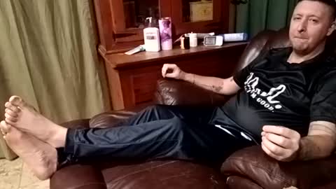 Snapshot of trillnonymau5 chatting on 12.05.24 trillnonymau5 online show from 12.05.24