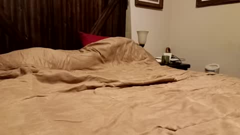 Snapshot of trillnonymau5 chatting on 12.15.24 trillnonymau5 online show from 12.15.24