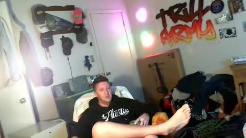 Snapshot of trillnonymau5 chatting on 12.25.24 trillnonymau5 online show from 12.25.24