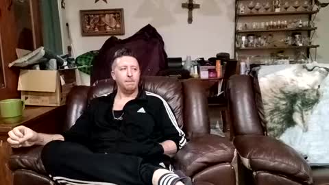 Snapshot of trillnonymau5 chatting on 12.27.24 trillnonymau5 online show from 12.27.24