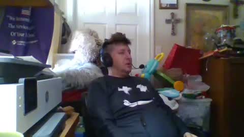 Snapshot of trillnonymau5 chatting on 01.25.25 trillnonymau5 online show from 01.25.25