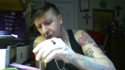 Snapshot of trillnonymau5 chatting on 01.26.25 trillnonymau5 online show from 01.26.25