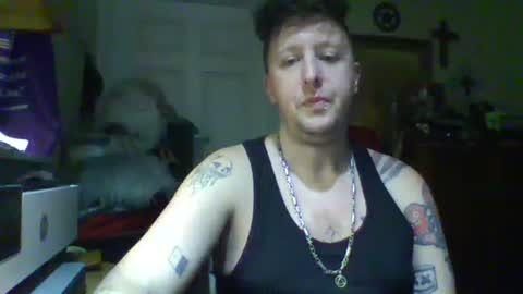 Snapshot of trillnonymau5 chatting on 01.26.25 trillnonymau5 online show from 01.26.25