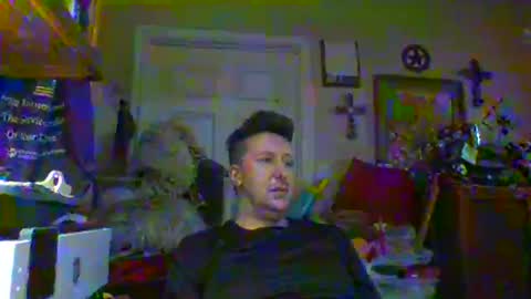 Snapshot of trillnonymau5 chatting on 01.27.25 trillnonymau5 online show from 01.27.25