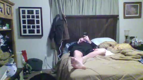 Snapshot of trillnonymau5 chatting on 02.01.25 trillnonymau5 online show from 02.01.25