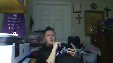 Snapshot of trillnonymau5 chatting on 02.13.25 trillnonymau5 online show from 02.13.25